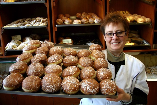 Po pączki z Cukierni Chmielewskiego co roku ustawiają się kolejki