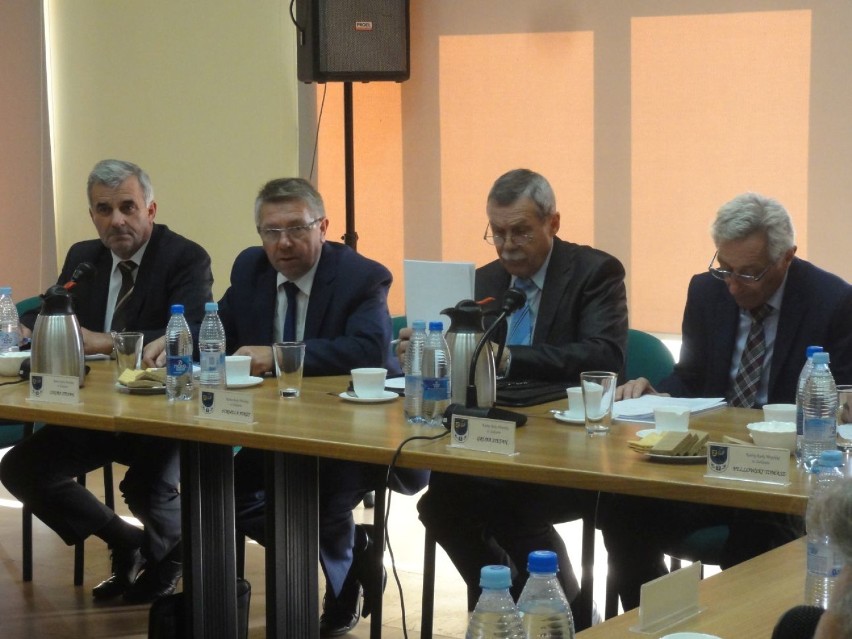 ostatnia sesja Rady Miejskiej w Żukowie kadencji 2014-2018