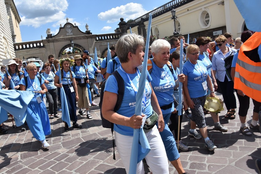 Piesza pielgrzymka poznańska dotarła na Jasną Górę ZDJĘCIA