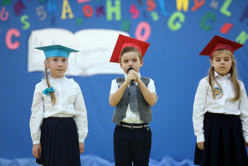 Ślubowanie klas I w SP nr 12 w Piotrkowie