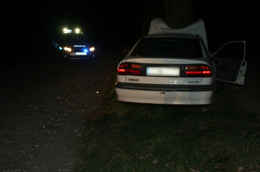 Policjanci z Pruszcza wyjaśniają okoliczności wypadku, do...