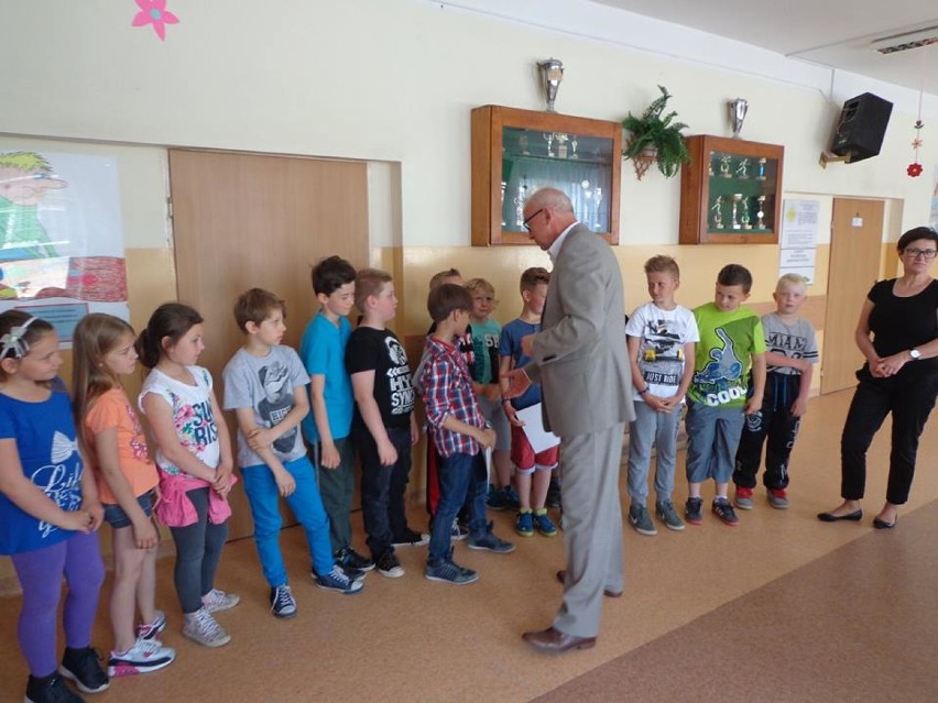 Poseł Stanisław Chmielewski podziękował uczniom