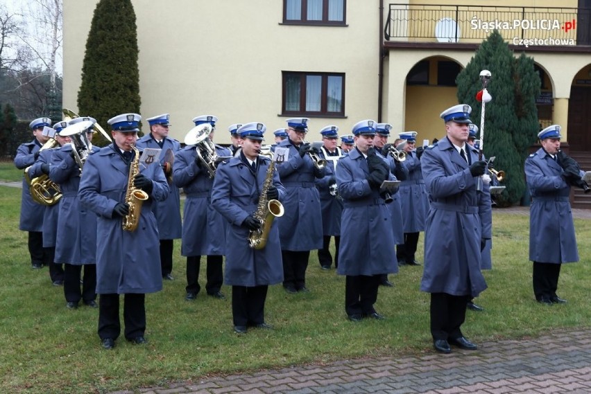 Myszków: Policja pożegnała st. asp. Adama Pichitę, który zmarł w drodze do pracy [ZDJĘCIA]