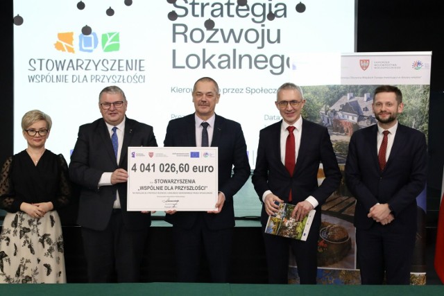 Lokalna Grupa Działania z Pleszewa pozyskała ponad 4 miliony euro! Pieniądze popłyną do gmin z powiatu pleszewskiego. Na co zostaną wydane?