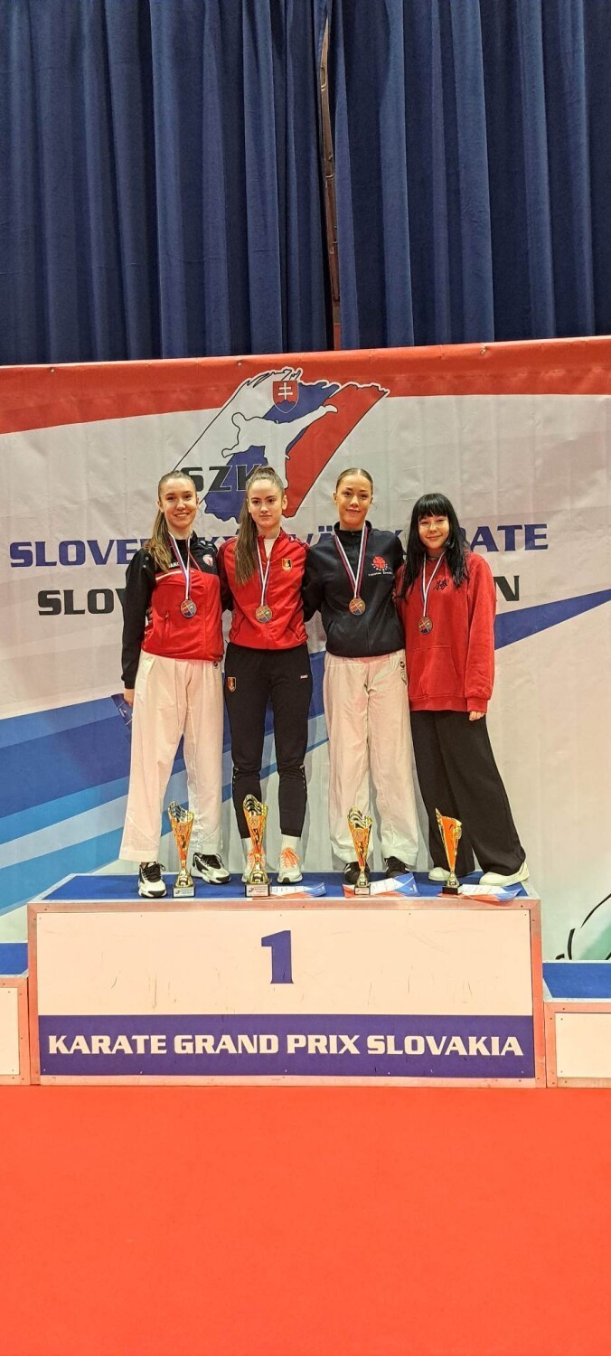 Michał Florczak zajął pierwsze miejsce, a Magdalena Godlewska drugie podczas Grand Prix Slovakia Karate WKF
