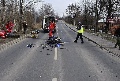 Tak wyglądało miejsce kraksy motocykla z radiowozem w marcu tego roku