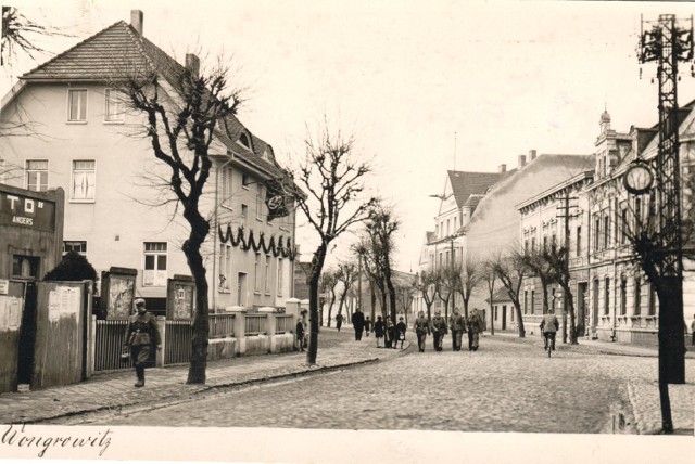 Na początku września 1939 roku oddziały hitlerowskie pojawiły się w Wągrowcu. Ludność cywilna w obawie przed Niemcami uciekała między innymi w kierunku Gniezna