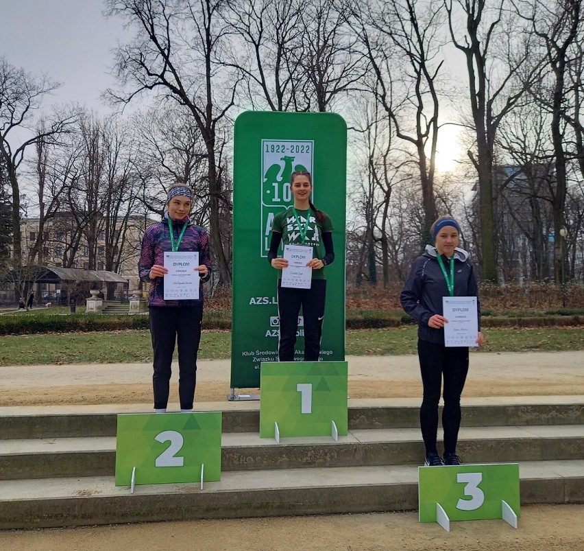 Weronika Mikołajewska ze srebrnym medalem Akademickich Mistrzostw Polski