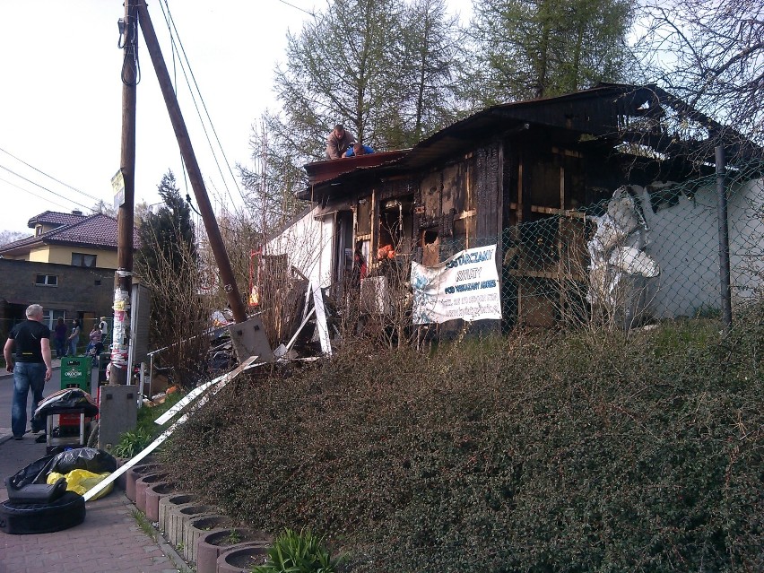 Pożar sklepu w Rybniku: Spłonął spożywczak przy ul. Żniwnej. ZDJĘCIA