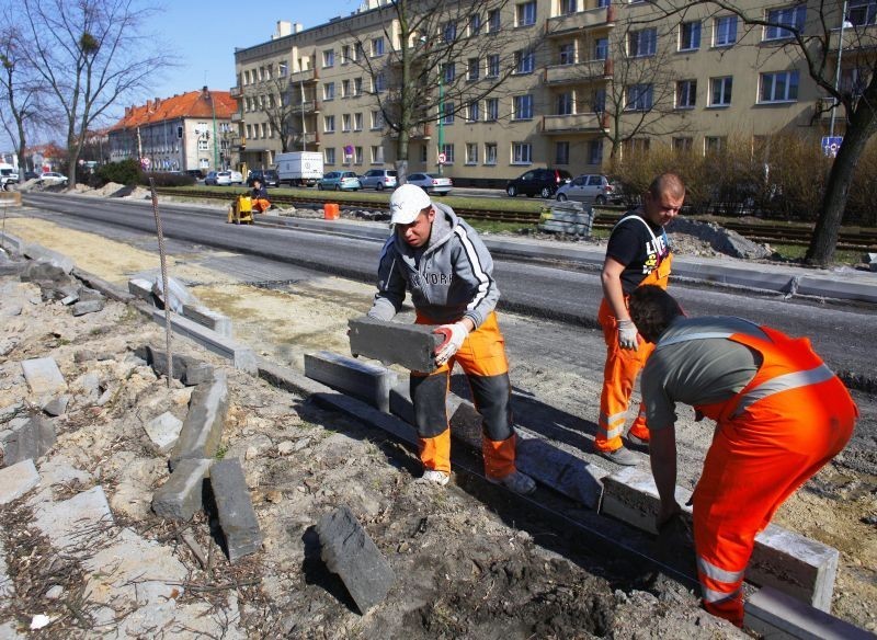 Remont Przybyszewskiego paraliżuje centrum [ZDJĘCIA]