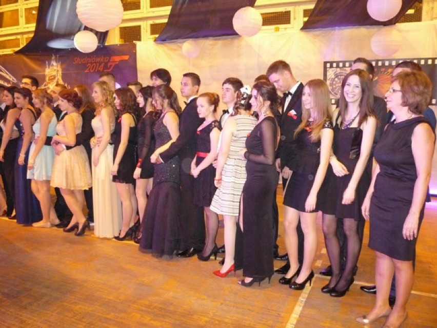 Tak bawili się maturzyści z I LO w Chełmie na swoim balu...