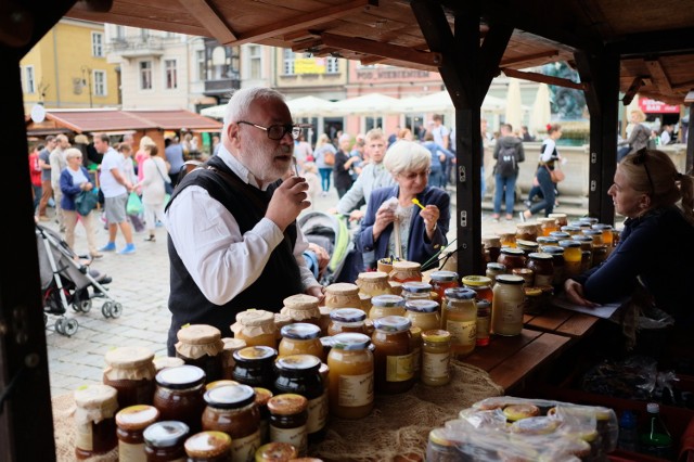 Festiwal Dobrego Smaku trwa mimo niepogody