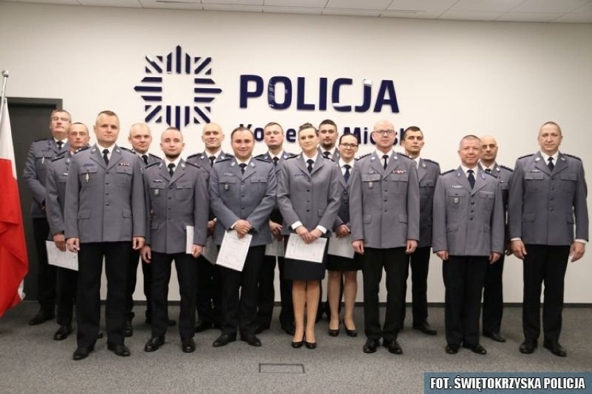 12 funkcjonariuszy kieleckiej policji otrzymało we wtorek...