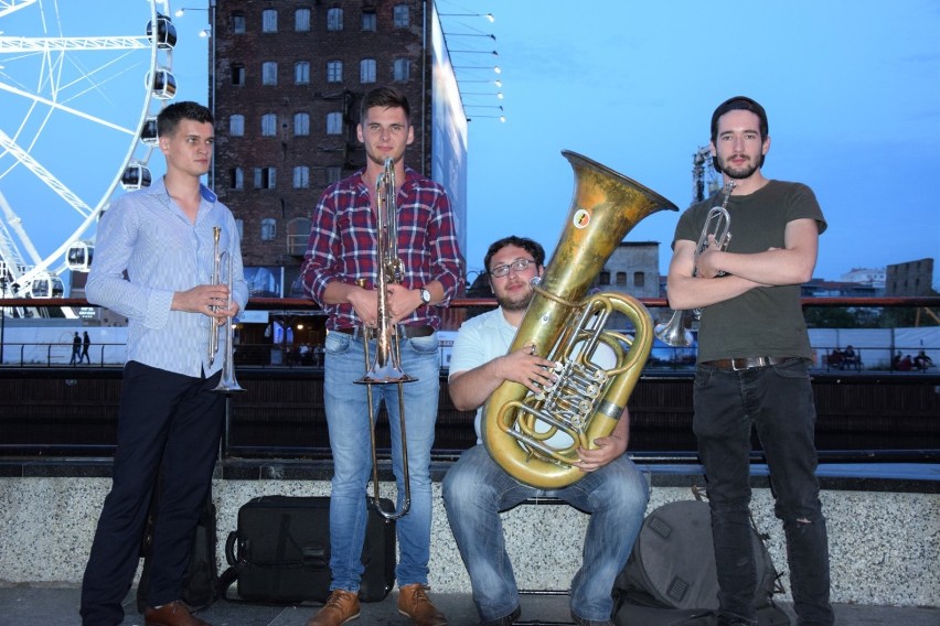 Long Street Brass (Maks, Piotr, Maciej, Patryk)

-Gramy na...