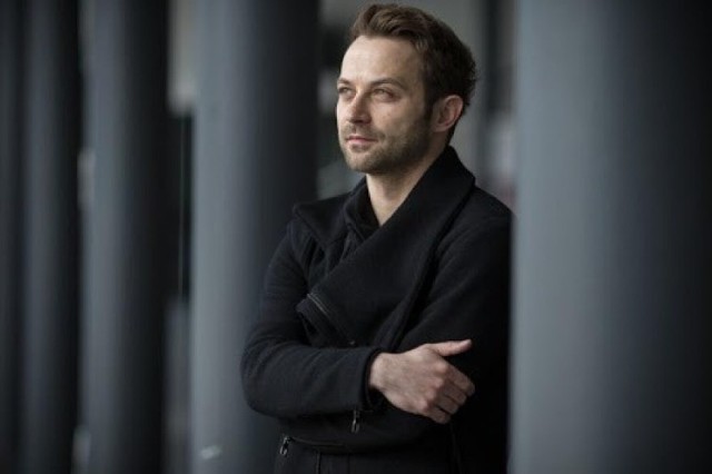 Marcin Hycnar był związany z tarnowskim teatrem przez trzy sezony, gdzie pełni funkcję dyrektora artystycznego.