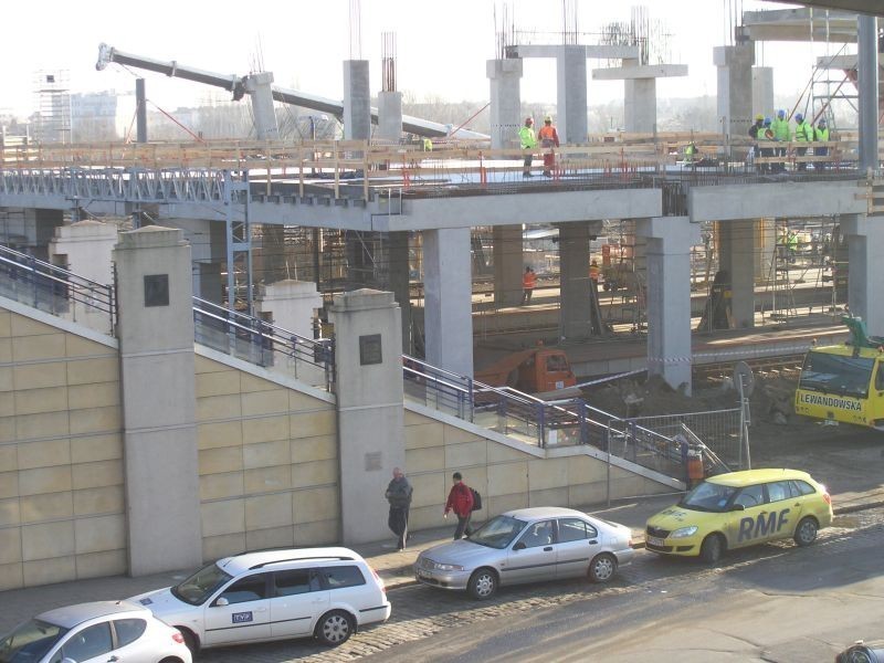 Znów wypadek dźwigu na budowie dworca. Tym razem Poznań [FOTO]