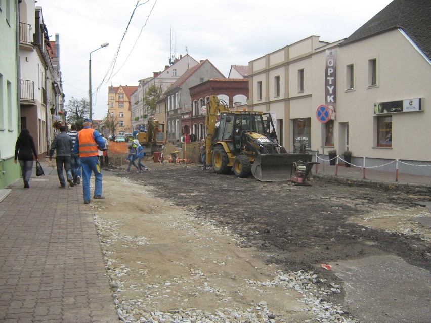 Wolsztyn. Remonty na Poznańskiej. Komunikacyjny paraliż. [ZDJĘCIA]