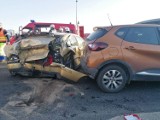 Balice. Wypadek na autostradzie A4. Zderzyły się trzy samochody, dwie osoby zostały ranne