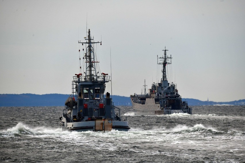 Aktywny piątek dla Marynarki Wojennej RP. Okrętowa Grupa Zadaniowa w trakcie ćwiczeń na Morzu Bałtyckim!