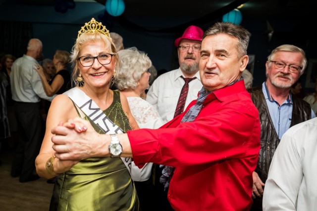 Seniorzy z bydgoskiego klubu "Modraczek" po raz kolejny zorganizowali bal karnawałowy. Jak zwykle, była świetna zabawa w świetnych humorach, a stroje oryginalne. 
Zobaczcie zdjęcia z balu klubu "Modraczek" na Wyżynach >>> 