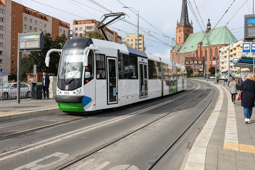 19 listopada. Uszkodzony tramwaj linii 6 zablokował przejazd...