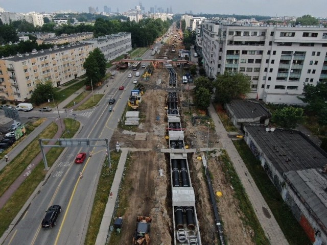 Budowa tramwaju do Wilanowa wkracza w kolejny, bardziej zaawansowany etap. Miasto ostrzega przed zmianami w organizacji ruchu, które nastąpią w nocy z piątku na sobotę, z 3 na 4 listopada.