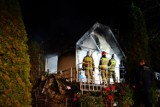 Pożar altanki na ogródkach działkowych w Bielawie. Strażacy walczyli z ogniem dwie godziny!