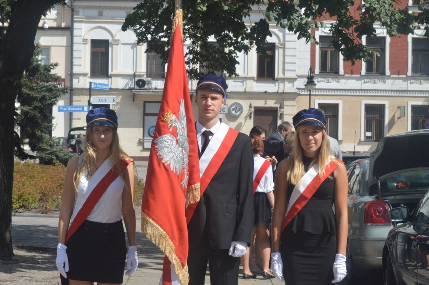 Obchody z okazji Święta Wojska Polskiego na pl. Wolności