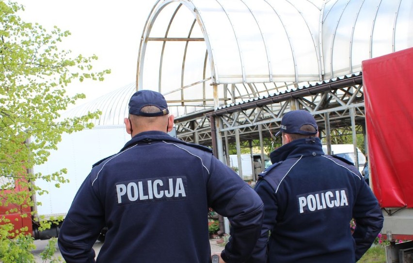 Policja poszukuje świadków potrącenia w rejonie wieluńskiego targowiska 
