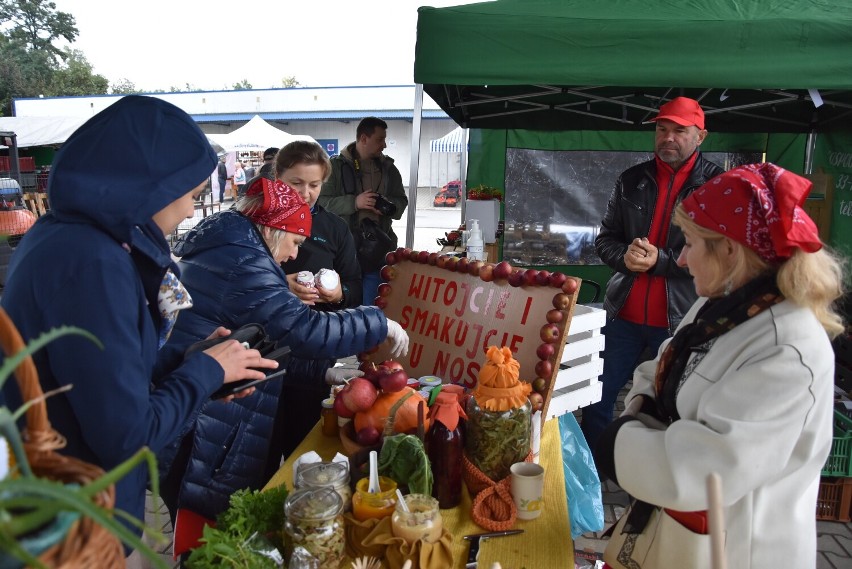 Najbliższy Targ Regionalny przy ul. Giełdowej 15 w Tarnowie...