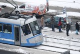 Wrocław: Tramwaj linii 11 wykolejony