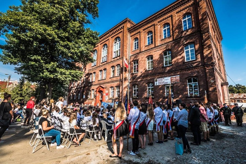 70 urodziny żagańskiej Dwójki. Nie mogło zabraknąć żołnierzy Czarnej Dywizji [ZDJĘCIA]