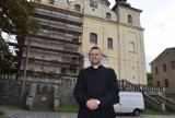 Przygody polskiego księdza w laickich Czechach