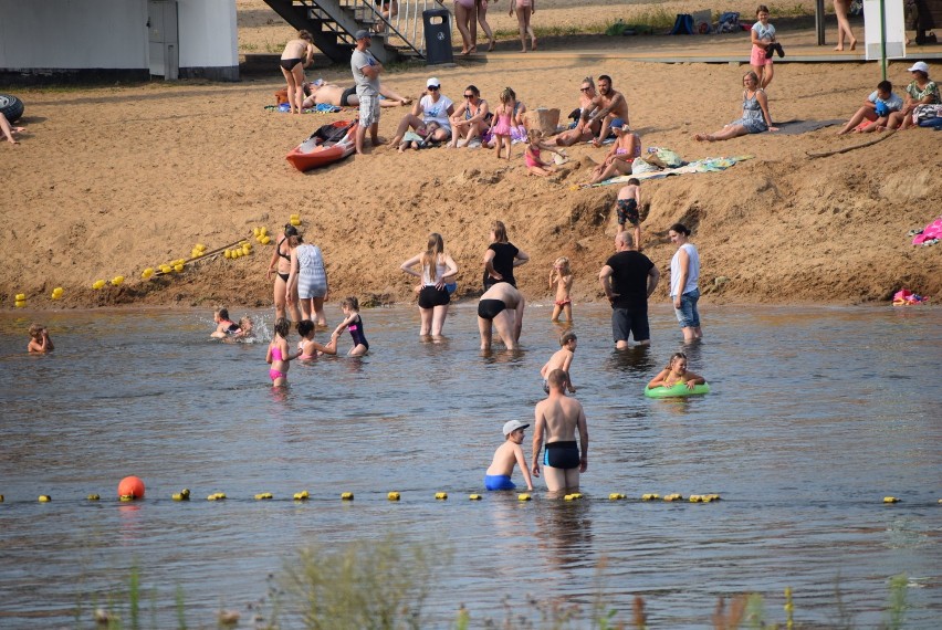 Plażowanie nad rzeką Wartą