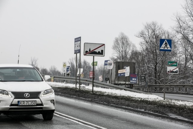 Krakowski oddział Generalnej Dyrekcji Dróg Krajowych i Autostrad ogłosił przetarg na rozbudowę drogi krajowej nr 44 w Skawinie, polegającą na przebudowie skrzyżowania obwodnicy miasta z ulicami: Krakowską i Skotnicką (w Krakowie) na rondo.