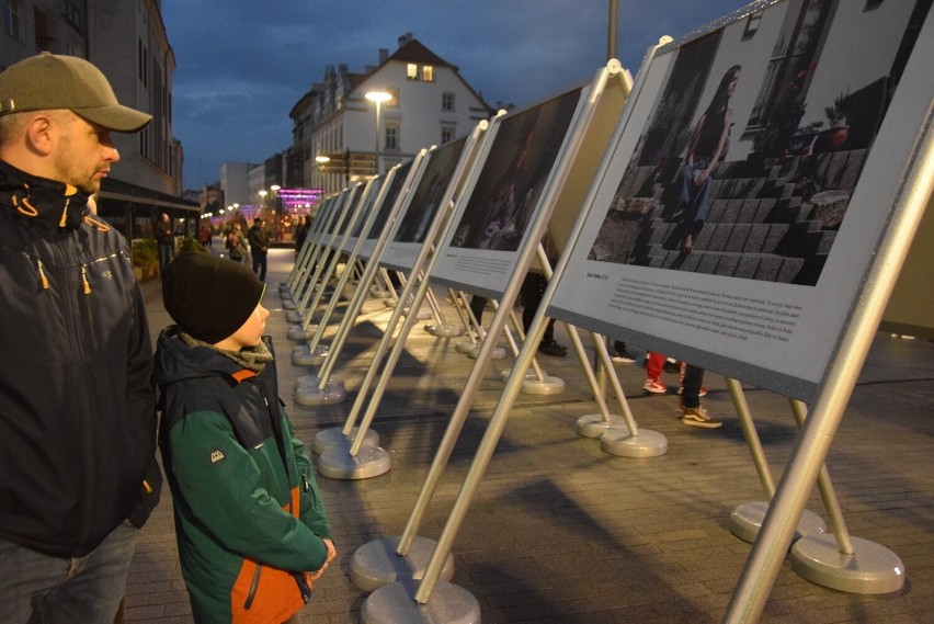 Wiec solidarności z Ukrainą na placu Wolności w Opolu