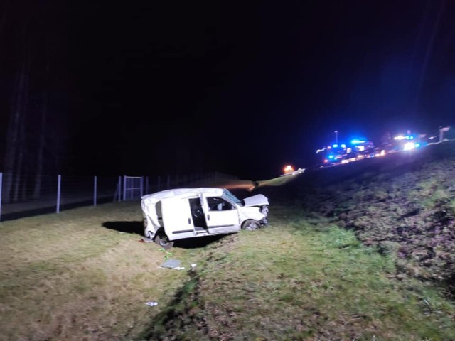 W nocy 8 kwietnia na autostradzie A2 miał miejsce wypadek samochodowy.
