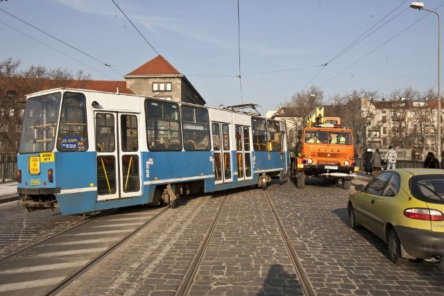 Czytaj też: Tramwaje wciąż nie jeżdżą na Sępolno