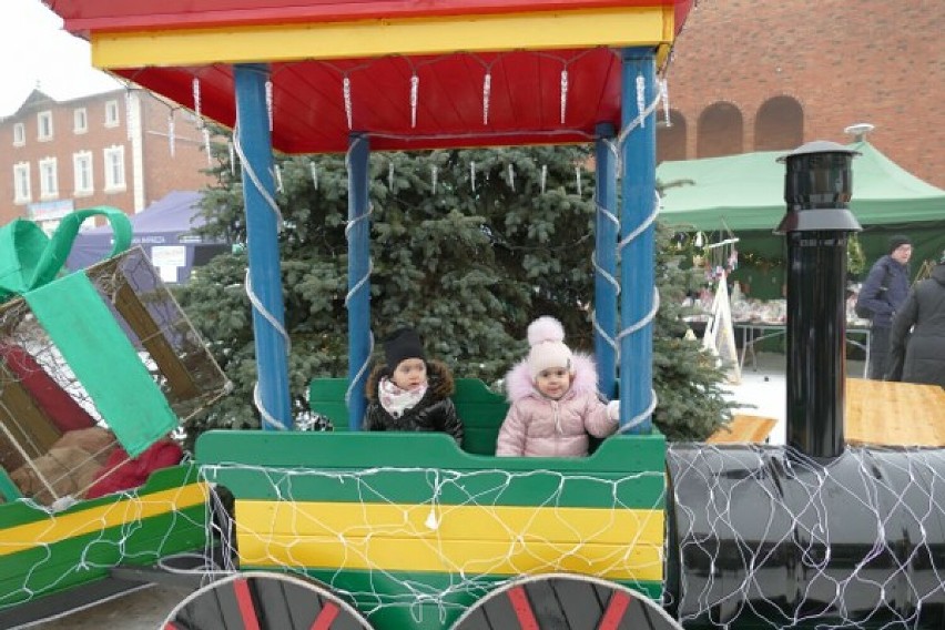 Święty Mikołaj odwiedził Lipkę podczas Jarmarku Bożonarodzeniowego. Dla odwiedzających przygotowano wiele atrakcji