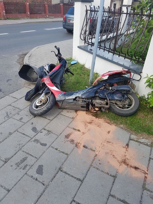 Na ulicy Rymera w Radlinie toyota yaris zderzyła się ze skuterem