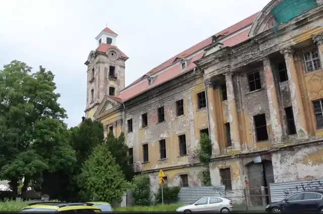 Kompleks zamkowo - pałacowy w Żarach