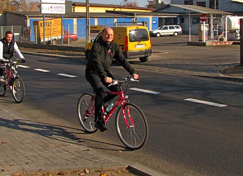 Prezydent Krzysztof Żuk uroczyście otworzył ścieżkę rowerową przy ul. Krochmalnej.