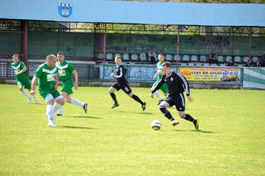Zawodnicy LKS Żuławy wygrali na własnym stadionie z Powiślem Dzierzgoń 6:3