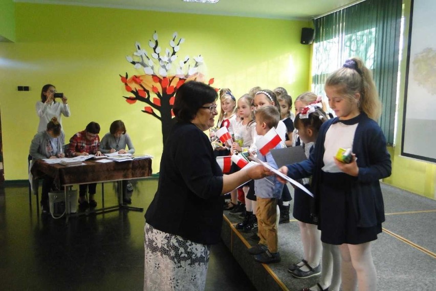 Uczniowie z Oleśnicy recytowali wiersze ojczyźnie
