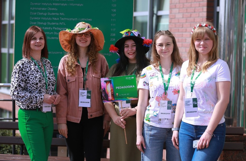 Tłumy uczniów z Chełma i regionu odwiedziły chełmską PANS podczas Drzwi Otwartych. Zobacz zdjęcia