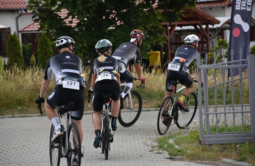 Na starcie kolarskiego ultramaratonu Lubuska Szosa stanęło...