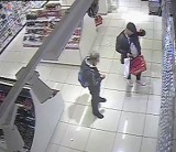Ukradł perfumy w sklepie. Kto rozpoznaje mężczyznę?