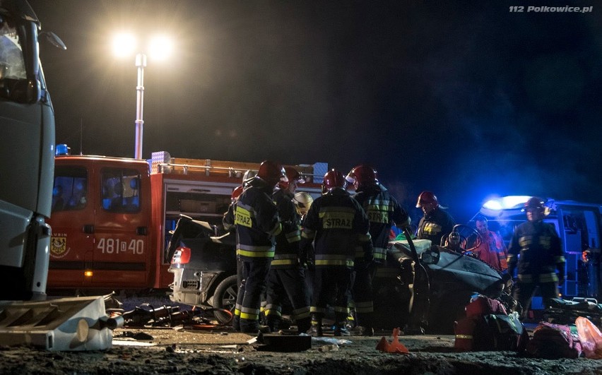 Wypadek na DK 3 w kierunku Lubina. Audi zderzyło się z...