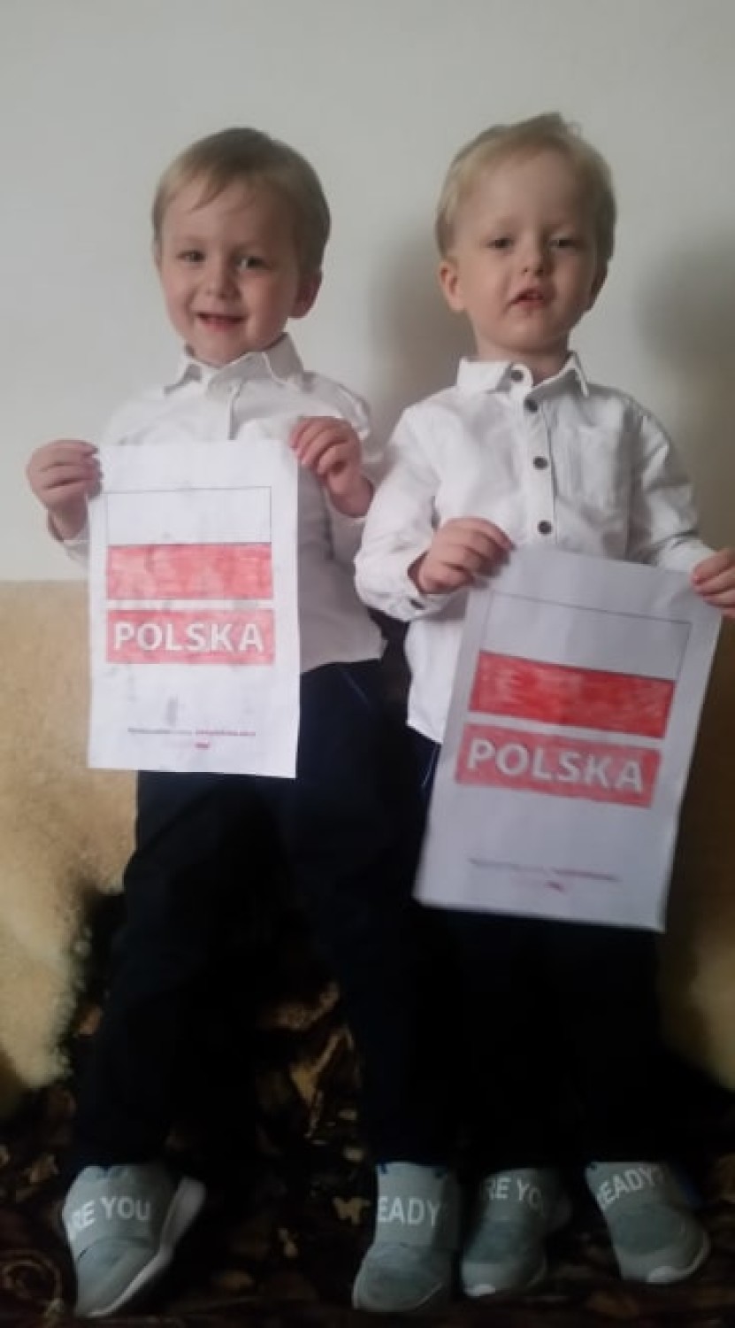 Przedszkolaki z Konopnicy w biało-czerwonych barwach narodowych FOTO, VIDEO