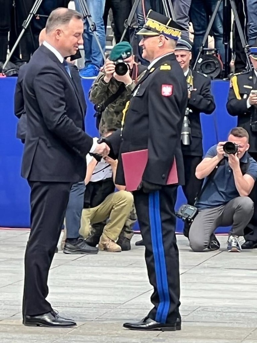 Nominację generalską Jacek Kaczmarek odebrał w trakcie...